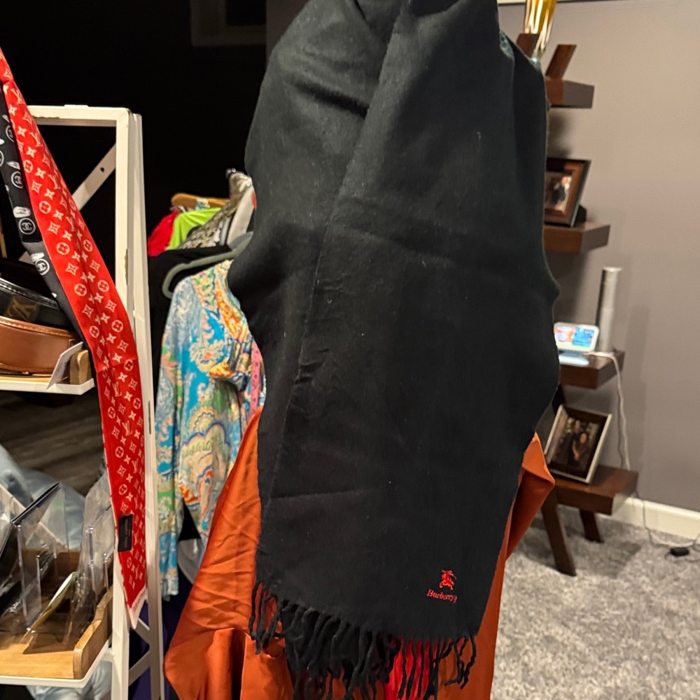 Burberry Black Men's Scarf with Red Logo